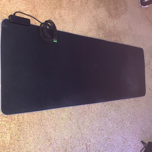 Razer Goliathus Extended Chroma Gaming Mousepad - Picture 1 of 5